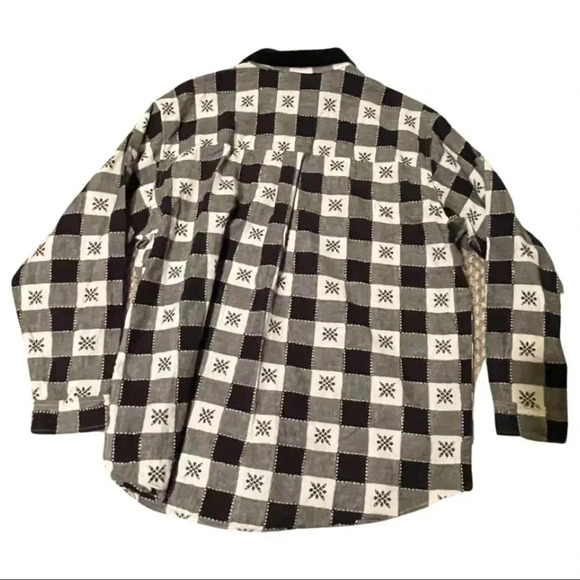 Victoria Jones Woman Holiday Button-Down Shirt – 2X - Picture 3 of 10